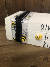 Load image into Gallery viewer, Bee Book Stack
