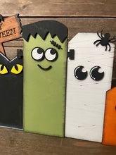 Load image into Gallery viewer, Happy Halloween Sign
