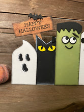 Load image into Gallery viewer, Happy Halloween Sign