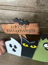 Load image into Gallery viewer, Happy Halloween Sign
