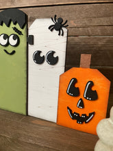 Load image into Gallery viewer, Happy Halloween Sign